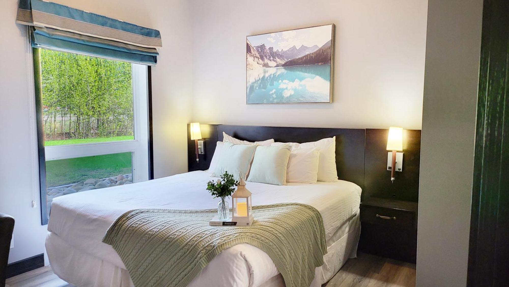 Nature's Nook By Instant Pool & Hottub * Canmore